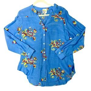 Fig & Flower Blue Embroidered Floral Blouse Size M | Roll-Tab Button-Up Top